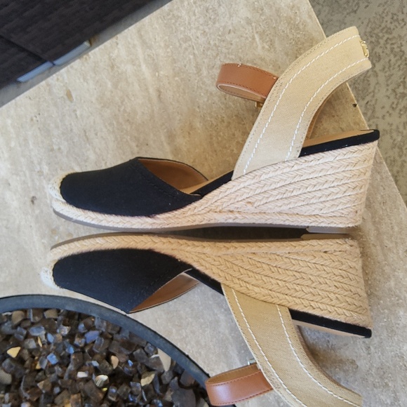 Tommy Hilfiger Black and Tan Espadrille Sandals Size 9 M - Picture 9 of 14